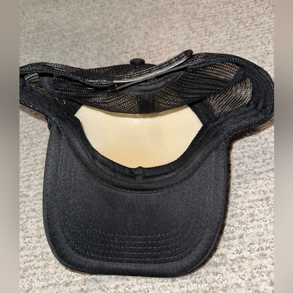 Friday Apparel Vaca Mode trucker hat - Picture 2 of 2